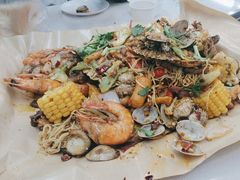 -老东镇啤酒屋海鲜加工·蒸汽海鲜·海鲜烧烤(台东店)