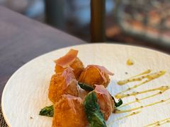 意大利火腿炸虾球-MONICH牛排融合餐厅(和义大道购物中心店)