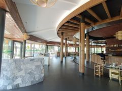 -茅草房·河畔园林火锅