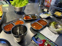 -哈哈碳都·牛肋条无限自助烤肉(台江万达店)