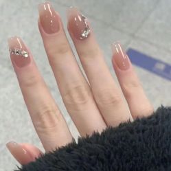 -悦指间美甲美睫
