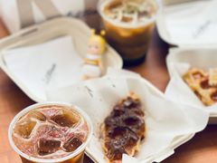 草莓燕麦拿铁-LilBee Coffee