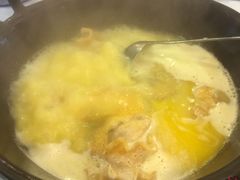 -鲜入围煮花胶鸡海鲜火锅