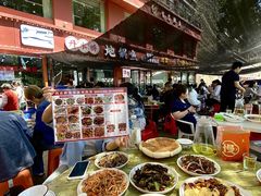 -丹水桥地锅鱼·翘嘴鲌·地方特色全鱼宴(丹江口大坝店)