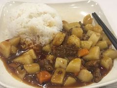 咖喱牛肉盖饭-大乘嘟成都小吃(石门店)