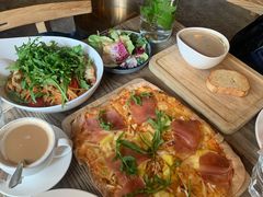 -Common Table · Brunch & Coffee