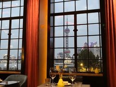 靠窗位-YUE·6·西式融合餐厅(外滩六号店)