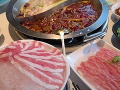 -茅草房·河畔园林火锅