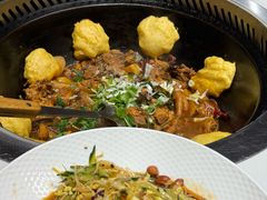 -雪乡人家东北菜·铁锅炖一切(高斯路店)