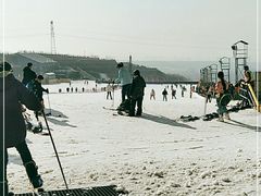 -采薇庄园四季滑雪场