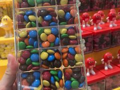 -m豆巧克力世界(上海世茂广场店)