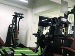 -征成健身连锁私教工作室(九公里店)