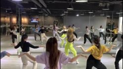 点击看大图 -Hyun极炫舞蹈