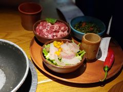 猫儿山的小黄牛-吃饭皇帝大土家民族菜(正大广场店)