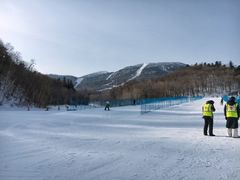 -亚布力新体委滑雪场