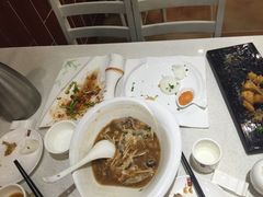 -闫府私房菜(经四路万达店)