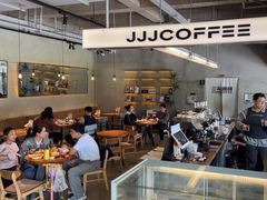 -三勾JJJ Burger&Coffee(梅溪湖店)