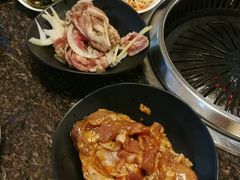 -韩宫宴炭火烤肉(中商世界里店)