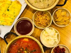 金枪鱼辣白菜汤-金北顺大锅家(신사본점)