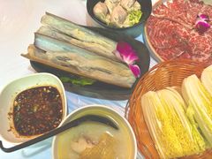 -鲜入围煮花胶鸡海鲜火锅