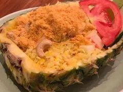 菠萝海鲜炒饭-mango tree芒果树泰国餐厅(青岛万象城店)