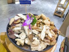 -一朵菌·野生菌探索家火锅(南亚店)