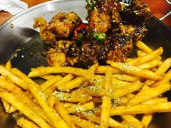 -BHC炸鸡(明洞总店)