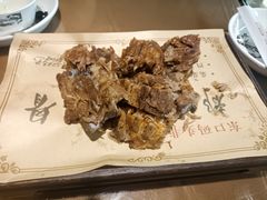 -东口码头·烧鸽子·鱼头泡饼·地方菜(金鹰悦城店)
