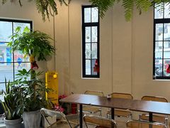 -Fridi Patisserie Cafe