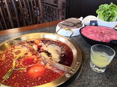 -小天鹅火锅·一线江景洪鼎旗舰店(洪崖洞店)
