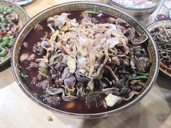 -一品红烧鸭特色川菜(三岔湖店)
