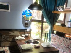 靠窗位-云鱿记鱿鱼鸡·野生菌火锅(人民南路店)