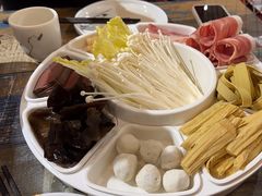 -鸡遇虾煲干锅火锅(小寨金莎店)