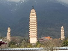 -三塔倒影公园