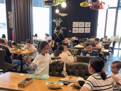 -汽车博物馆主题餐厅