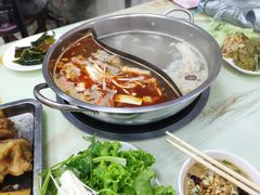 骨头锅-荣吉招牌自助骨头锅(顾乡店)
