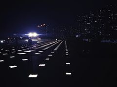-南京眼步行桥