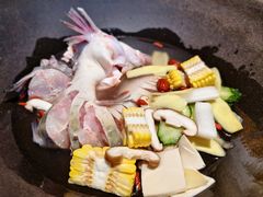 鲜潭蒸汽石锅江团鱼-鲜潭蒸汽石锅鱼(五道口购物中心店)