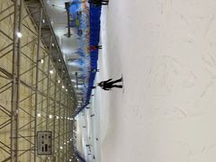 -乔波室内滑雪场