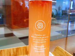 桃桃莓莓茶饮品-巴黎贝甜(五月花广场店)