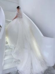 -艾米丽婚纱礼服