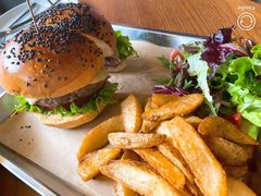 招牌牛肉汉堡-UPPER KITCHEN(延安路店)