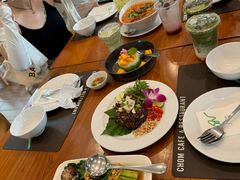 -Chom Cafe and Restaurant