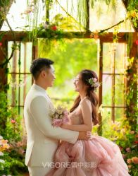 -雪中彩影婚纱摄影·微光艺术中心