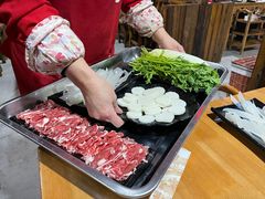 -果松木炭酸菜铜火锅·外婆参鸡汤