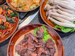 -阿山卓·野生菌火锅·纳西火塘烤肉