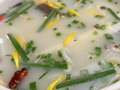 过桥米线-蝴蝶泉宾馆-中餐厅