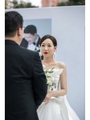 -MECCI婚礼摄影跟拍(红东方广场店)