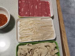 -五味缘小郡肝串串火锅(泛悦城市奥特莱斯店)