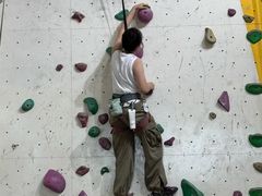 -问山MountQuest攀岩馆